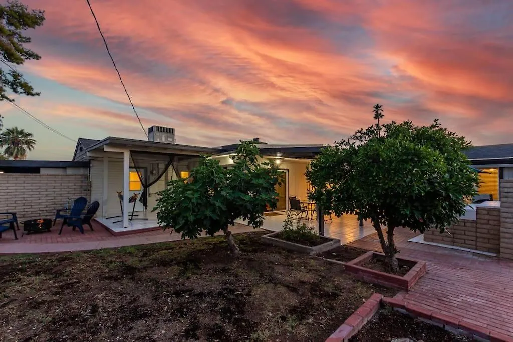 New Midtown Modern Studio With Backyard Phoenix 0*,  United States